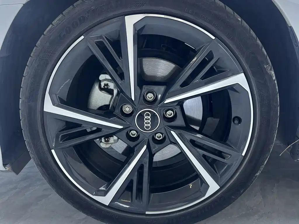 Audi A3 2022 — фото 16