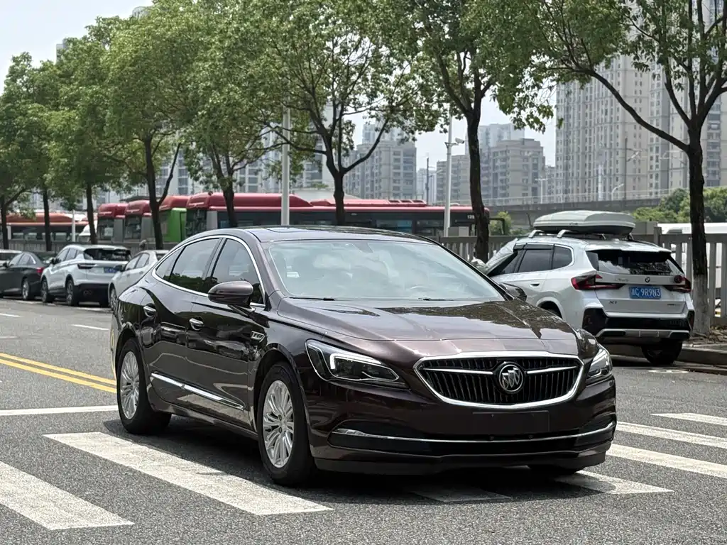 Buick LaCrosse 2018 — фото 3