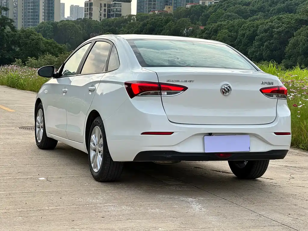 Buick Excelle 2021 — фото 11