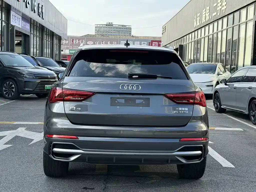 Audi Q3 2022 — фото 11