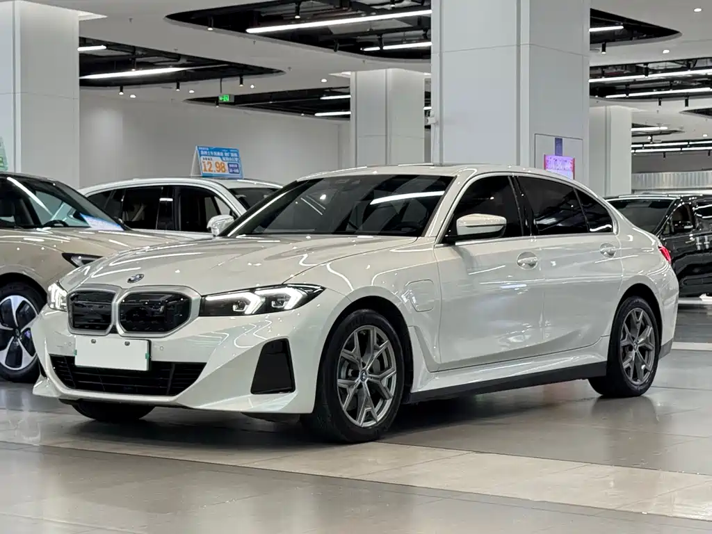 BMW i3 2024