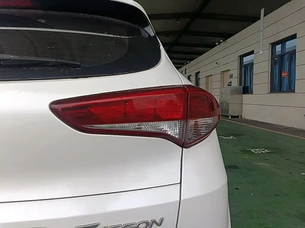 Hyundai Tucson 2016 — фото 8