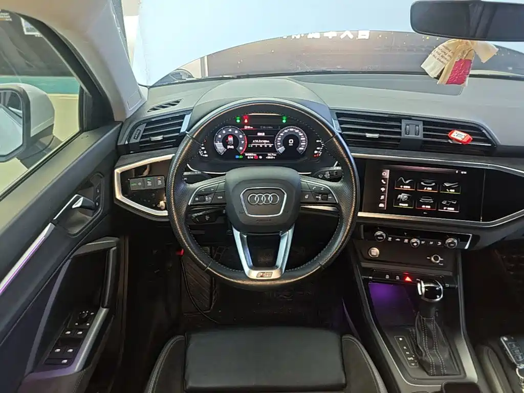 Audi Q3 Sportback 2021 — фото 11