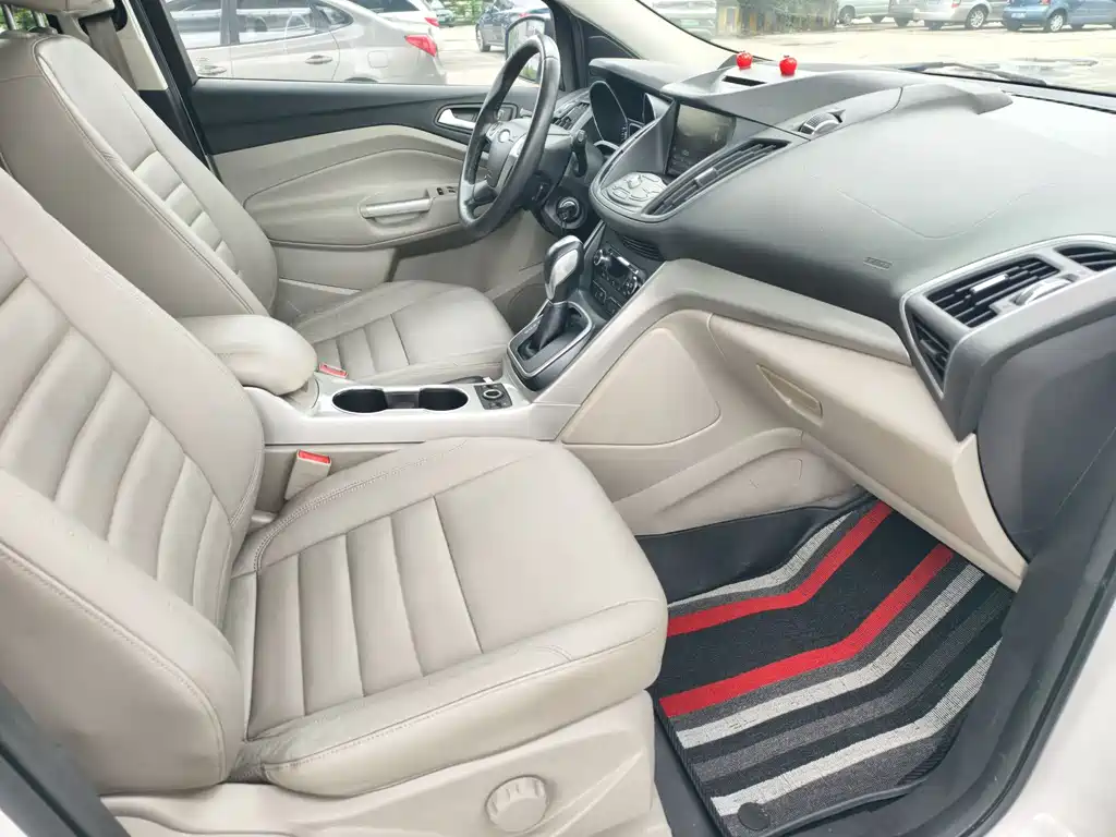 Ford Kuga 2014 — фото 12