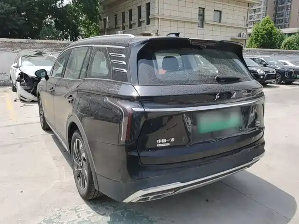 Hongqi HS7 PHEV 2024