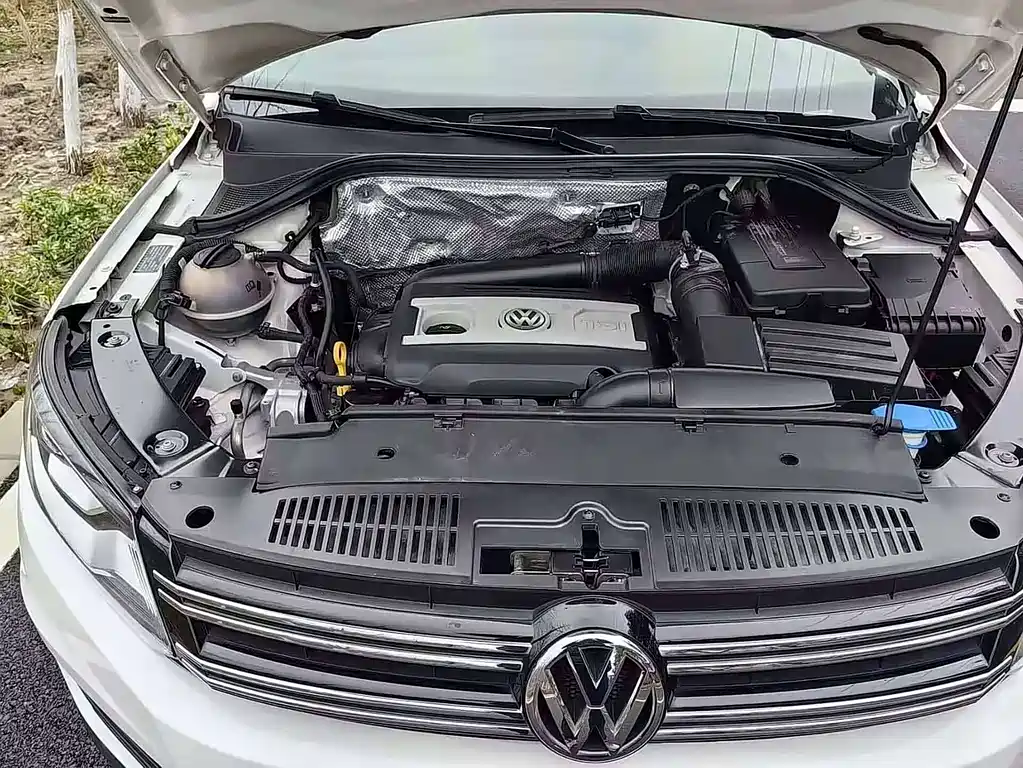 Volkswagen Tiguan 2015 — фото 7