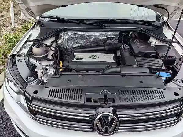 Volkswagen Tiguan 2015