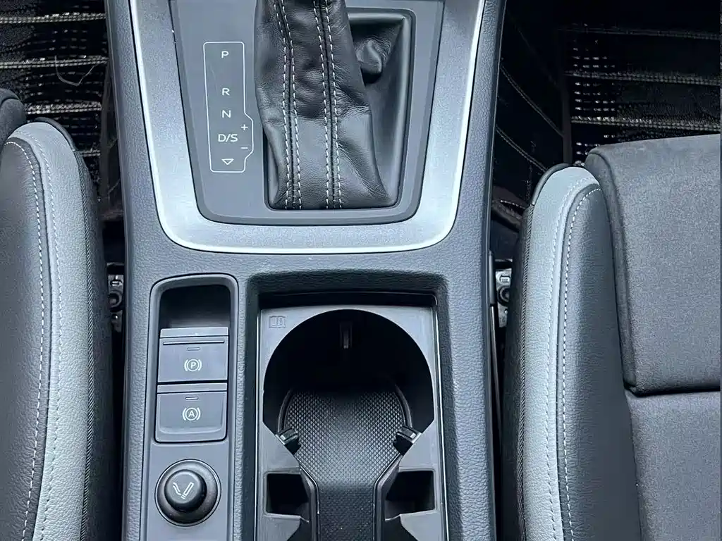 Audi Q3 2023 — фото 10