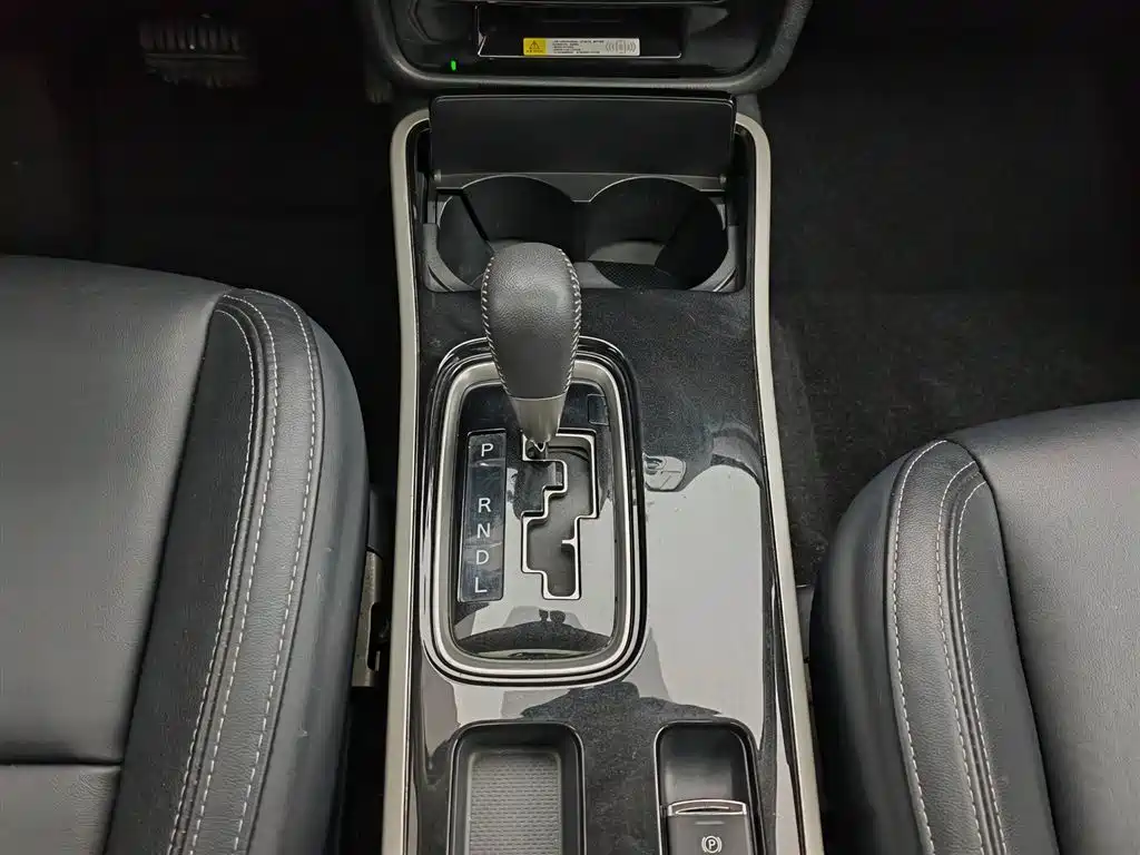 Mitsubishi Outlander 2020 — фото 13