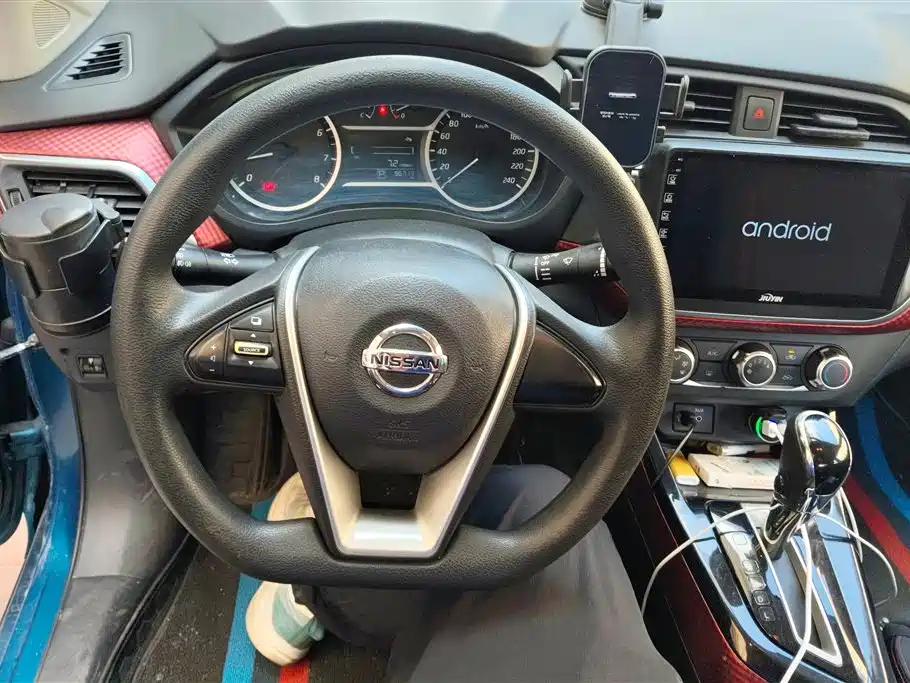 Nissan Bluebird 2016 — фото 15