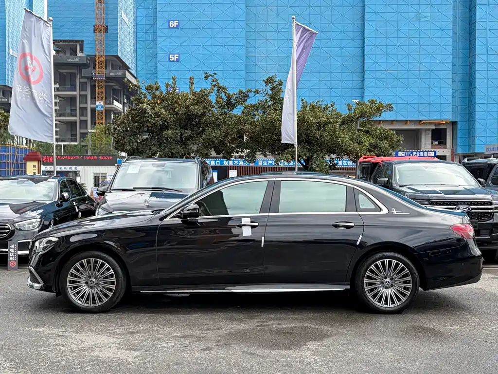 Mercedes-Benz E-Class 2022