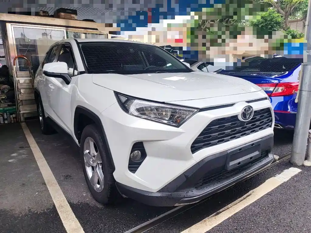 Toyota RAV4 2021