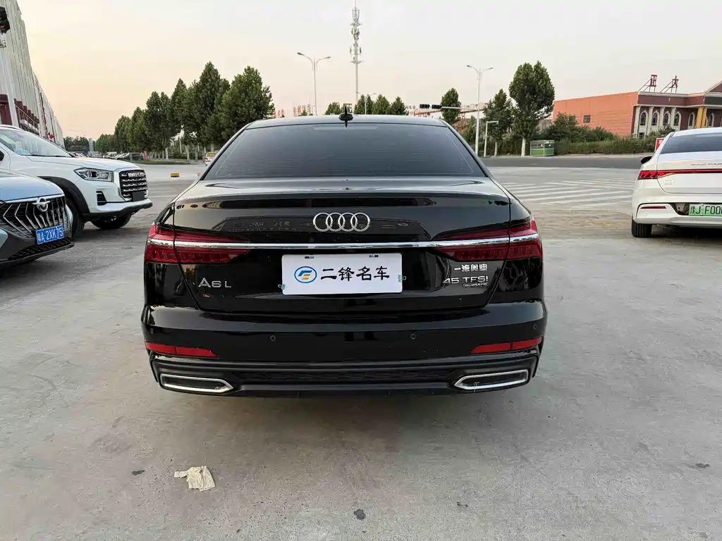 Audi A6L 2022