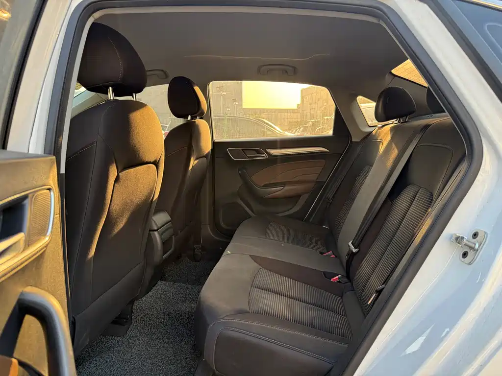 Roewe i6 Classic 2020 — фото 12