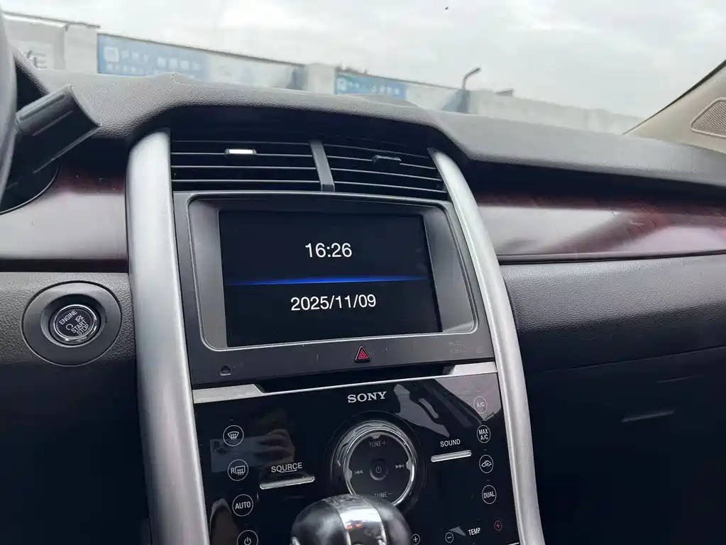 Ford Edge 2015 — фото 13