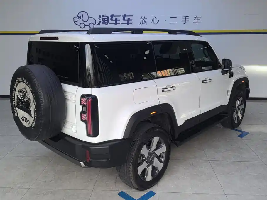BAIC BJ40 Extended Range 2025 — фото 3