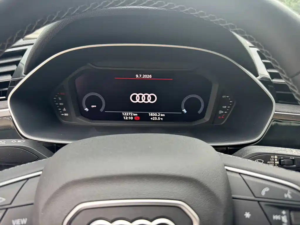 Audi Q3 2022 — фото 11