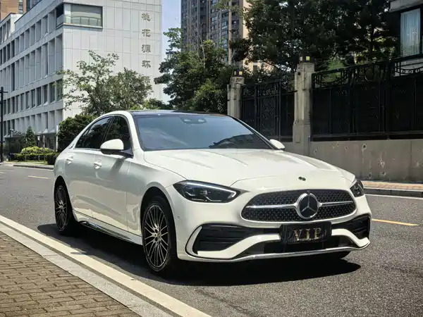 Mercedes-Benz C-Class 2025