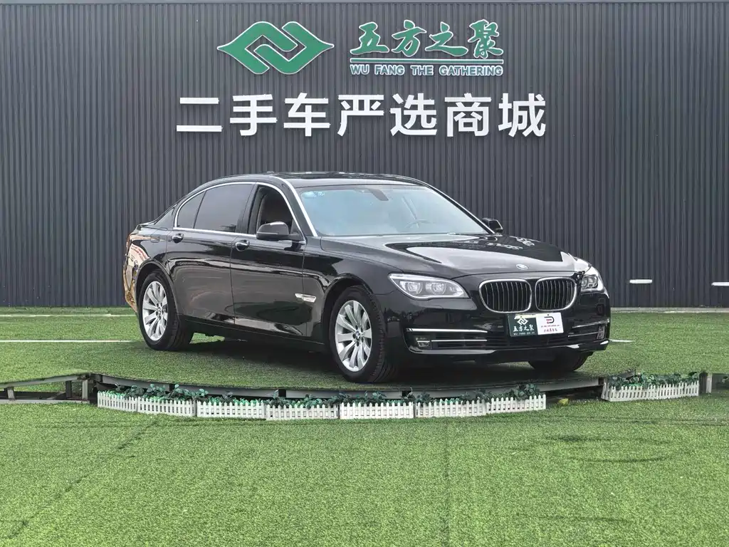 BMW 7 Series 2013 — фото 26