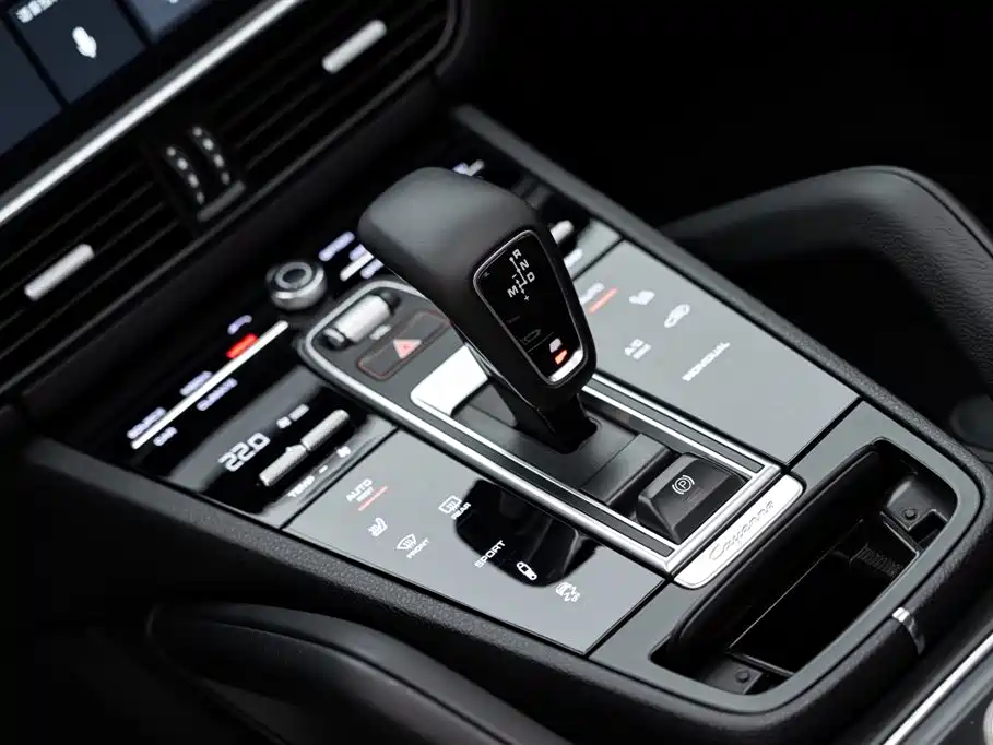 Porsche Cayenne 2019 — фото 14