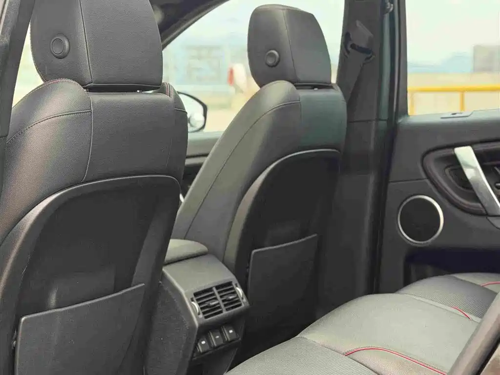 Land Rover Discovery Sport 2022 — фото 16