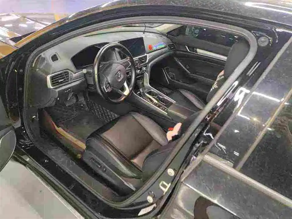 Honda Accord 2022 — фото 5