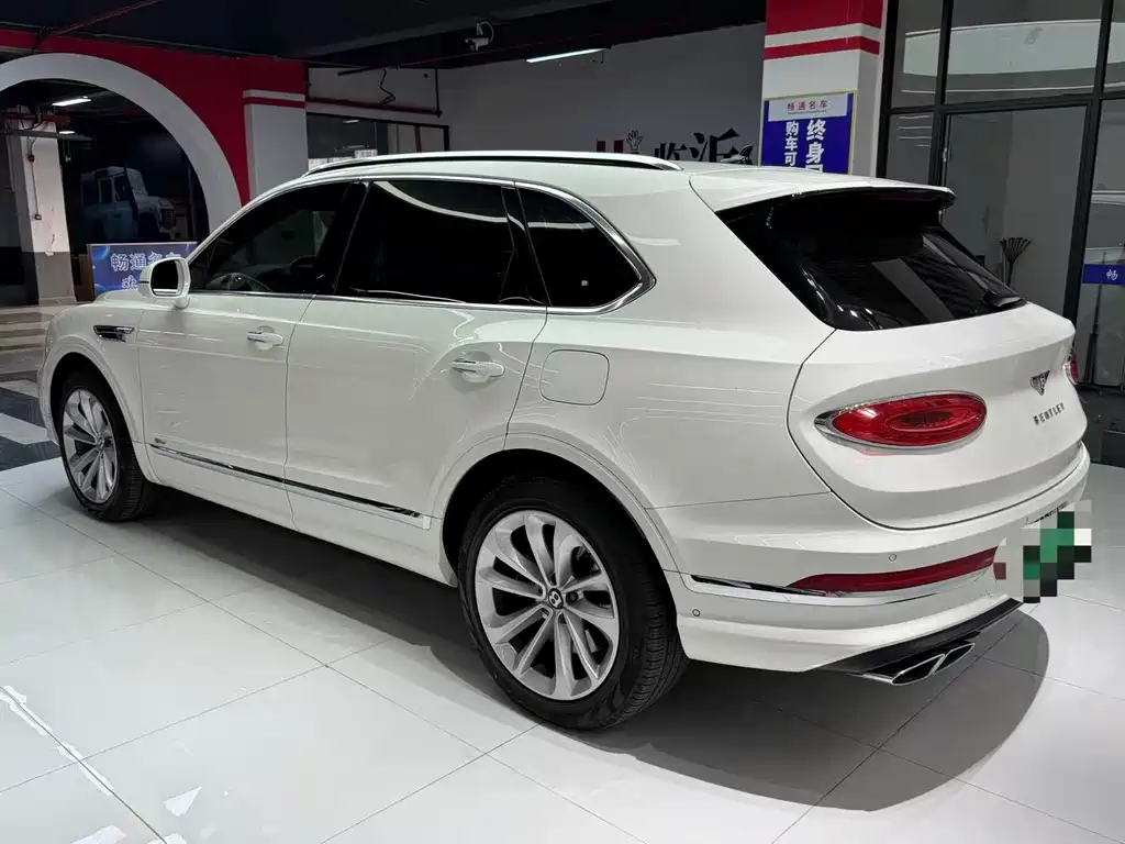 Bentley Bentayga PHEV 2021 — фото 7
