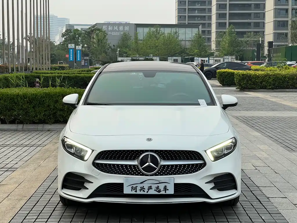 Mercedes-Benz A-Class 2020 — фото 2