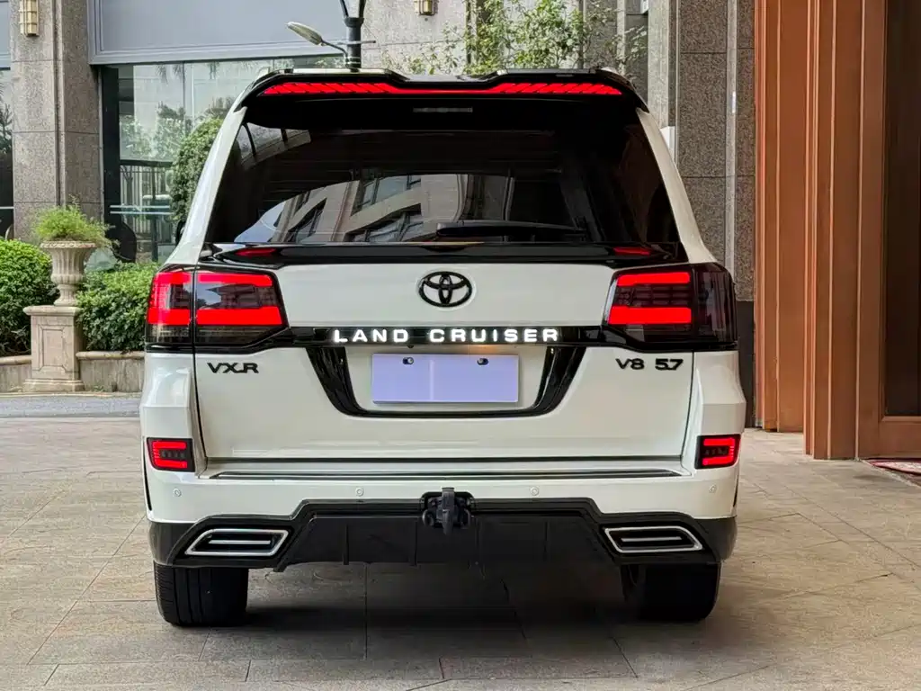 Toyota Land Cruiser 2018 — фото 9