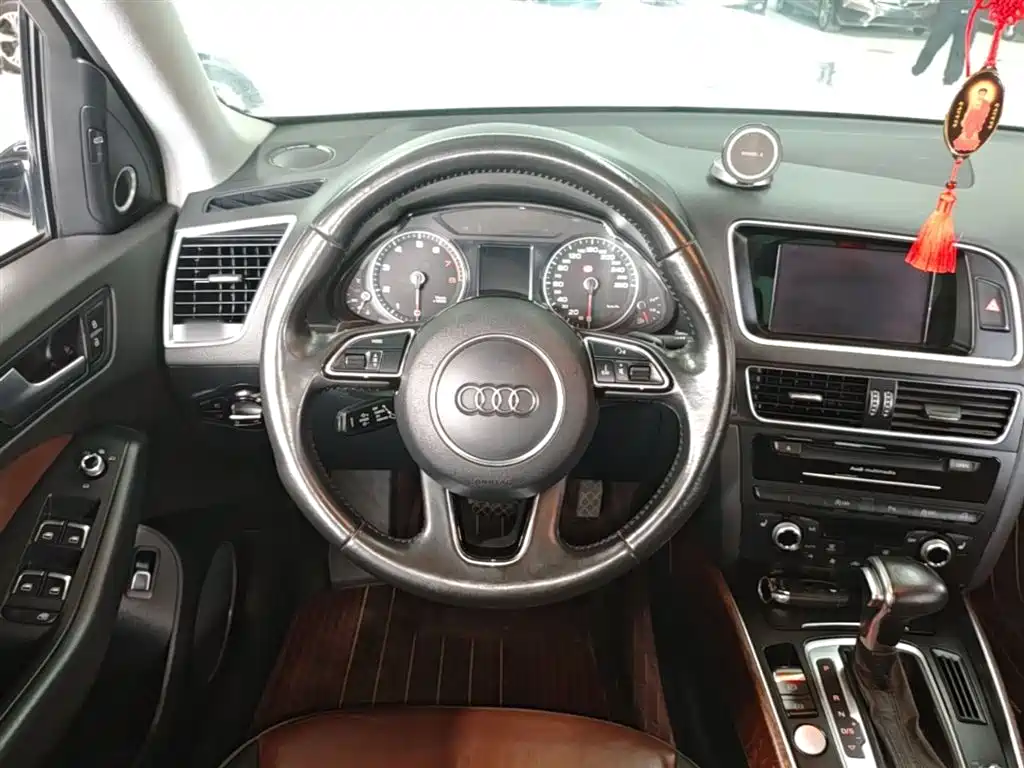 Audi Q5 2017 — фото 11