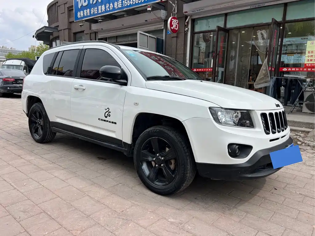 Jeep Compass 2014 — фото 3