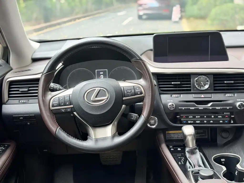 Lexus RX 2019