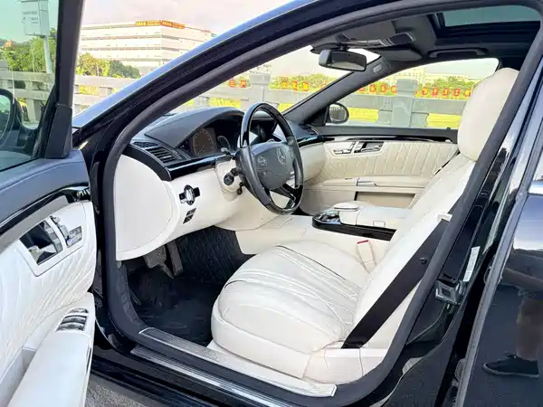 Mercedes-Benz S-Class 2008