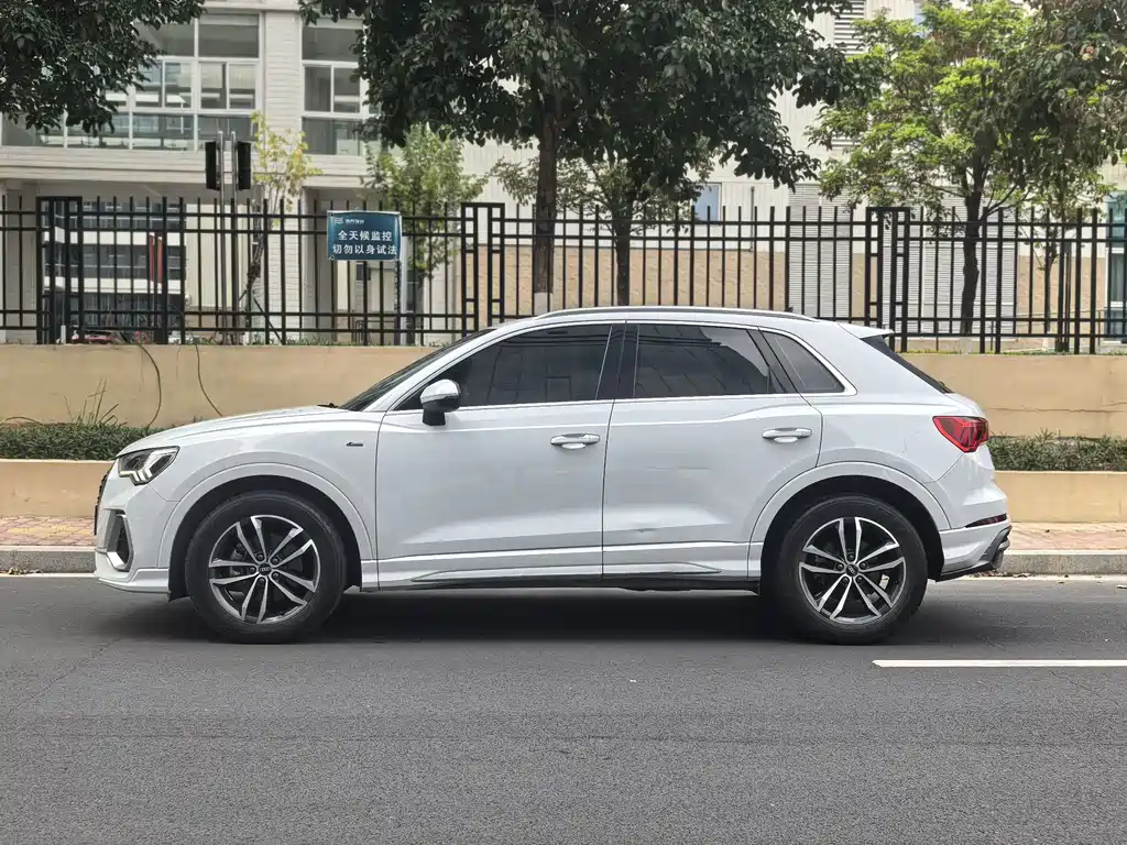 Audi Q3 2022