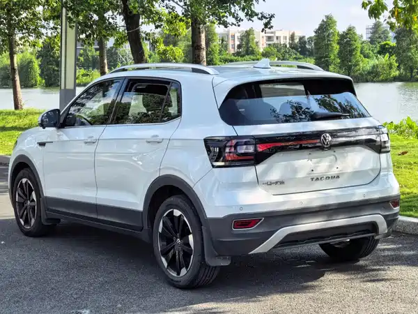 Volkswagen Tacqua 2020