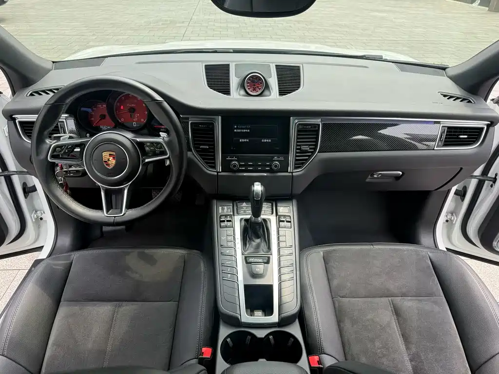 Porsche Macan 2018 — фото 2