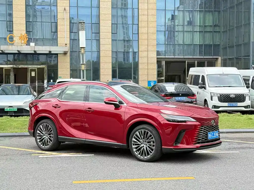 Lexus RX 2023