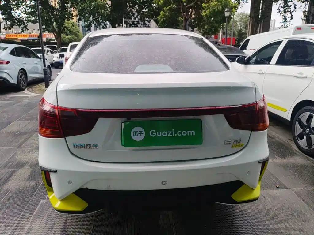 Dongfeng E70 2023