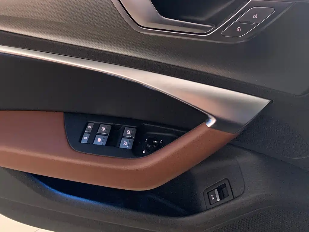 Audi A6L 2023 — фото 19