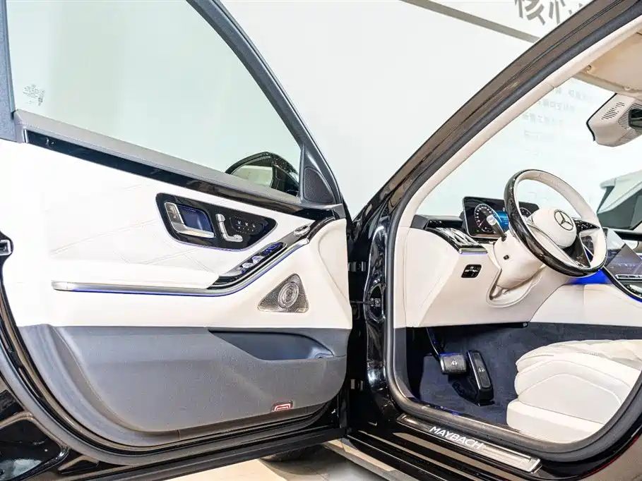 Mercedes-Benz Maybach S-Class 2025
