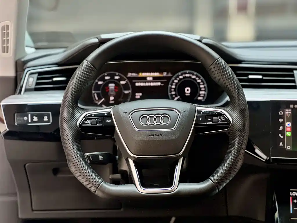 Audi e-tron 2022