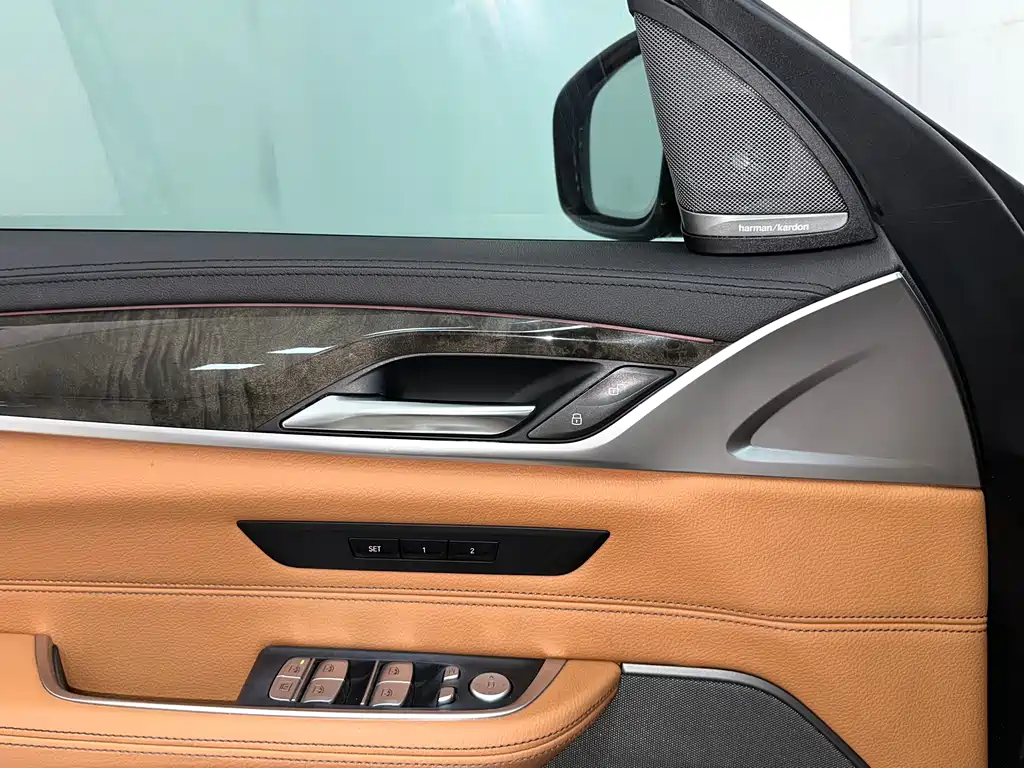 BMW 6 Series GT 2019 — фото 14