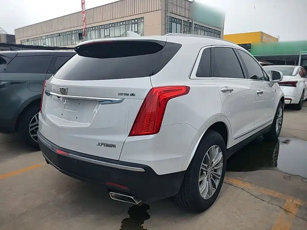Cadillac XT5 2019 — фото 7