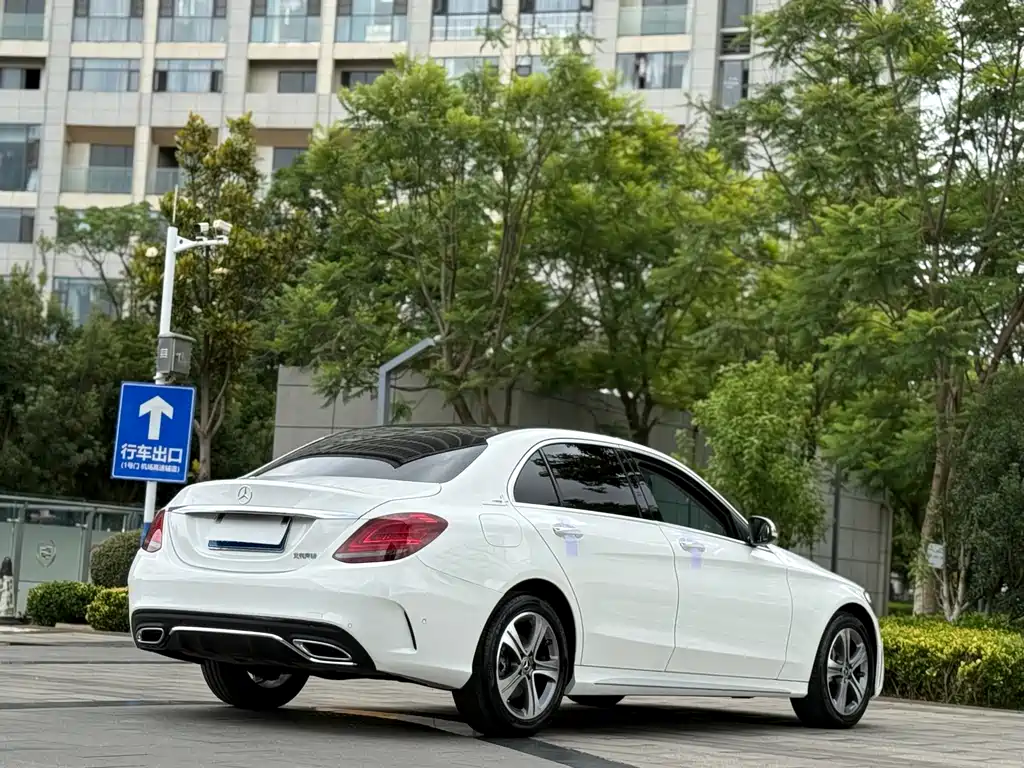 Mercedes-Benz C-Class 2020