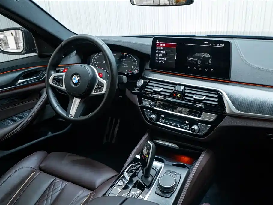 BMW 5 Series 2022 — фото 22
