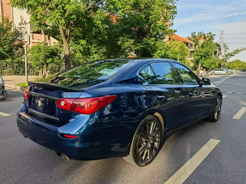 Infiniti Q50L 2016 — фото 12