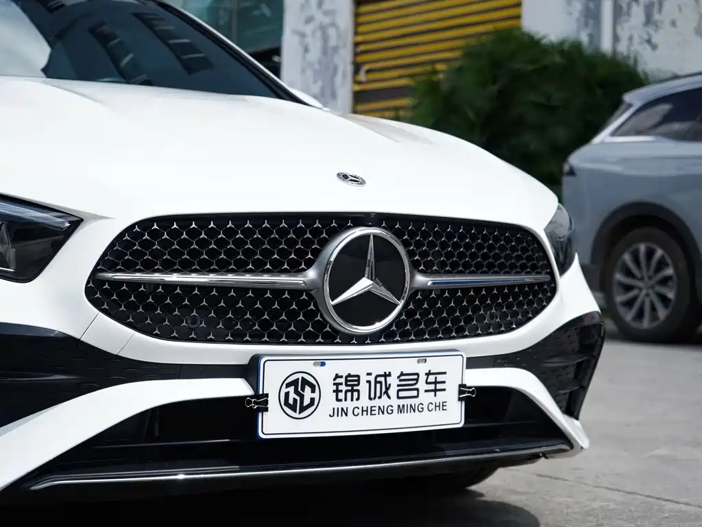 Mercedes-Benz A-Class 2024 — фото 10