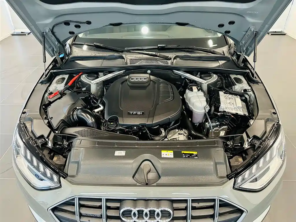 Audi A4 2023 — фото 10