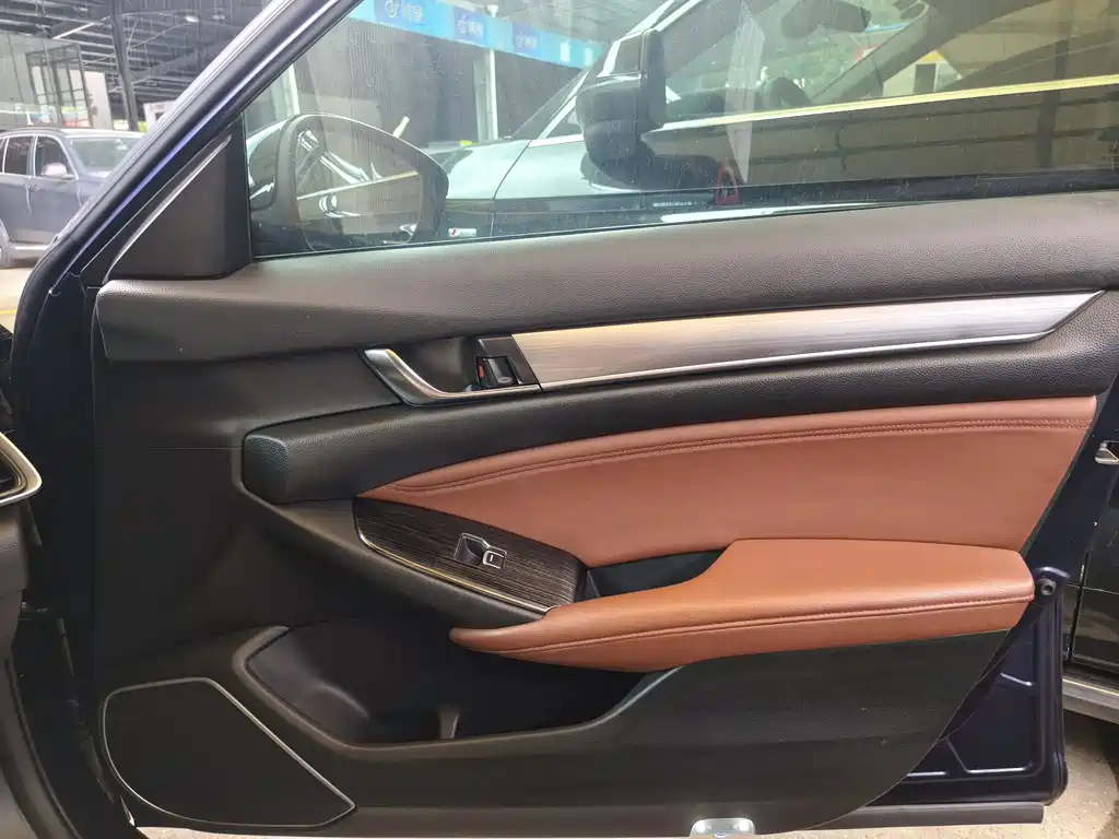 Honda Inspire 2020 — фото 11