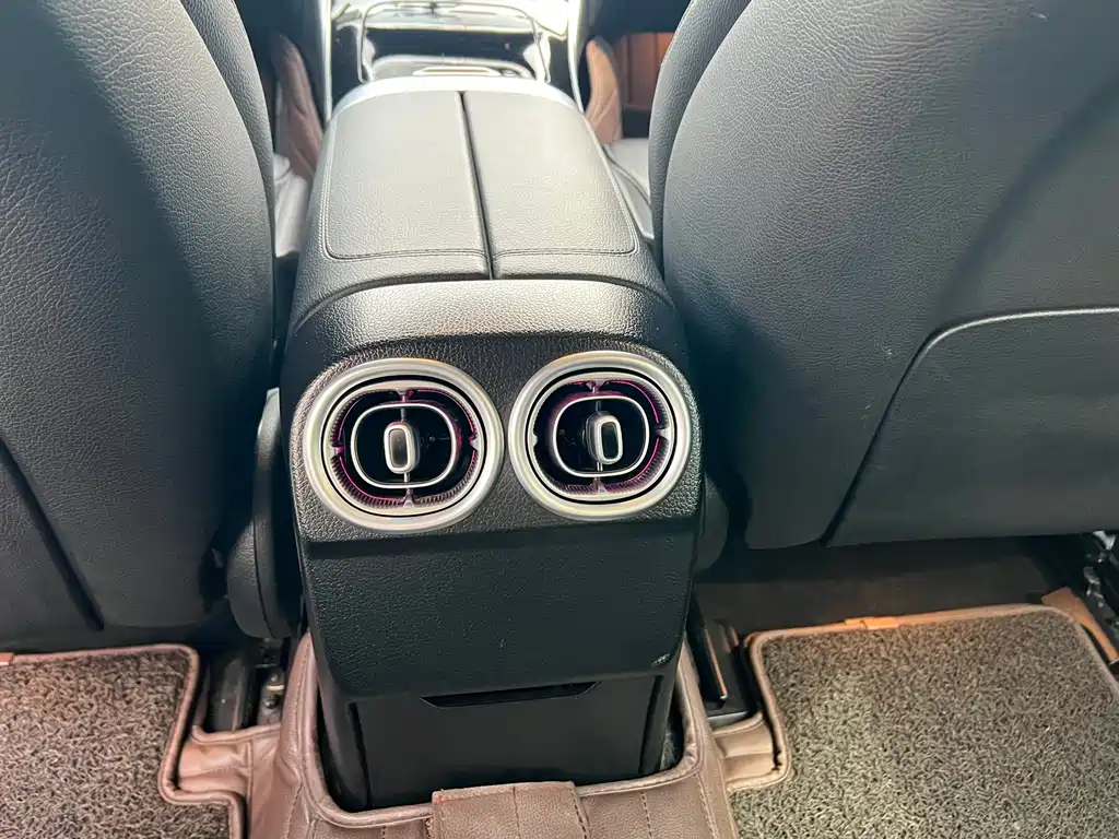 Mercedes-Benz C-Class 2022 — фото 12